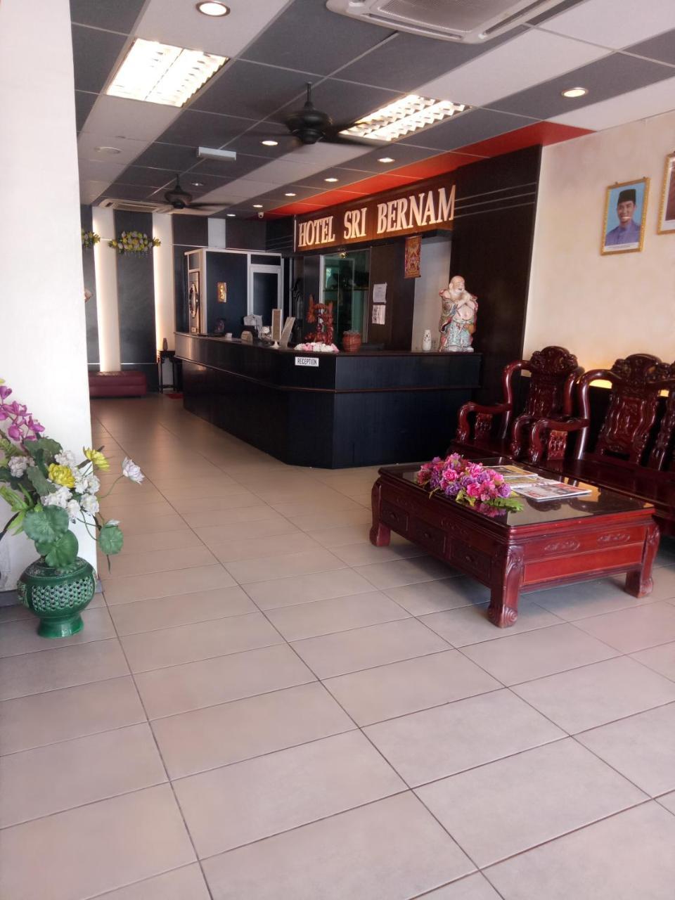 Hotel Sri Bernam Сабак Бернам Экстерьер фото